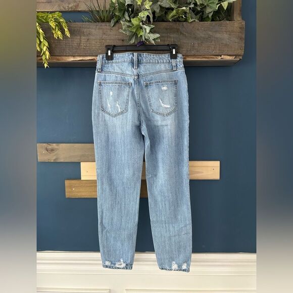 Alter’d State Jeans. Ceros. Size 26
Whiskering, fading, distressing. EUC - Picture 2 of 9